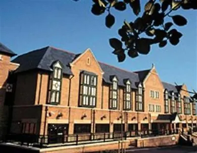 Village Hotel Leeds North
