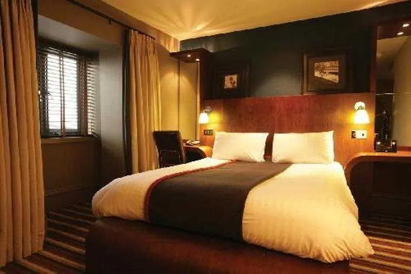 Village Hotel Leeds North